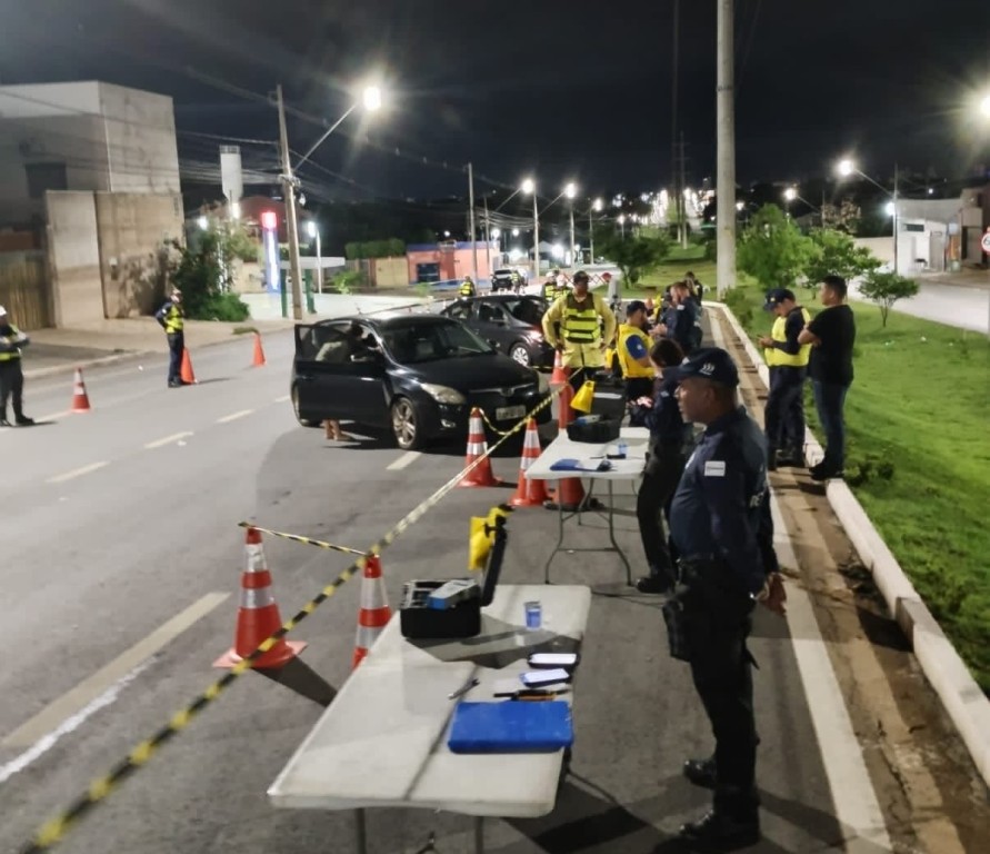 Operação Lei Seca na Avenida das Torres resulta em sete motoristas presos por embriaguez ao volante