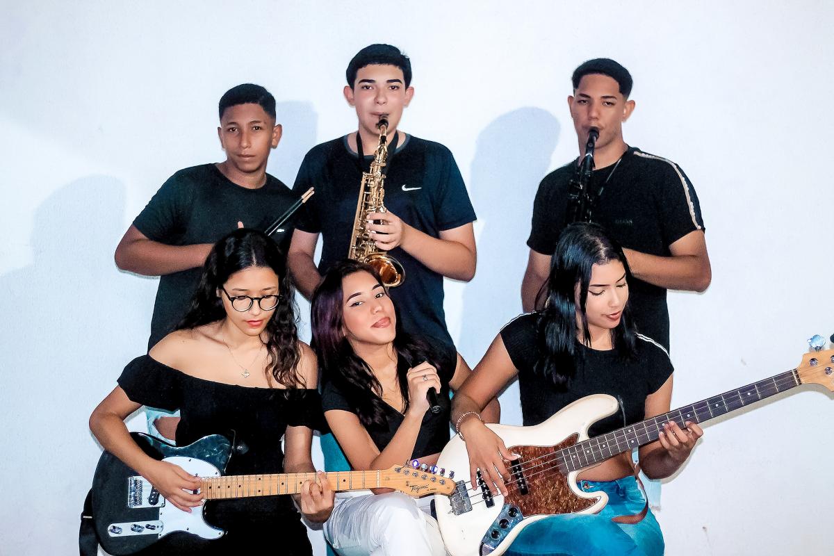 Banda de adolescentes de VG toca lambadão e é sucesso nas redes