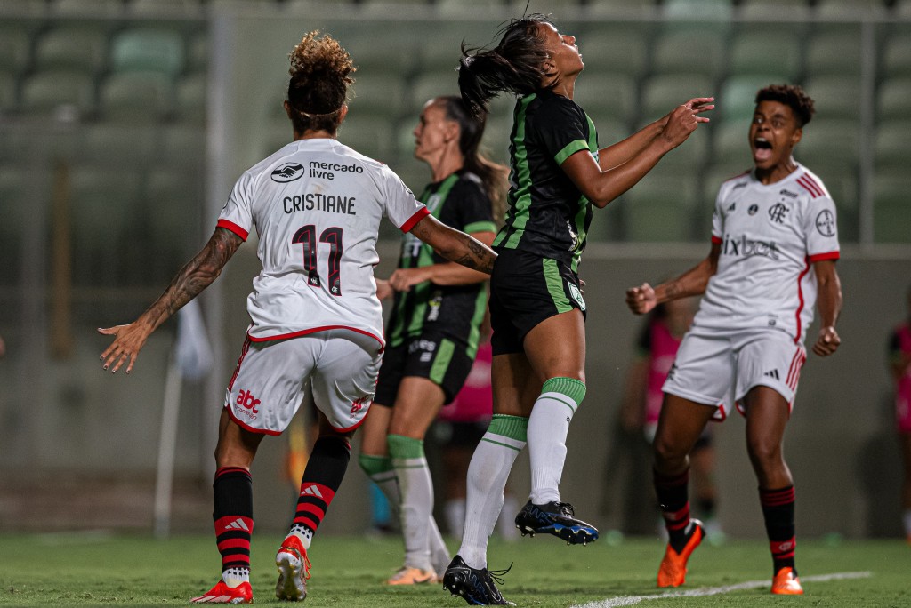Flamengo vence América-MG e confirma boa fase no Brasileirão Feminino