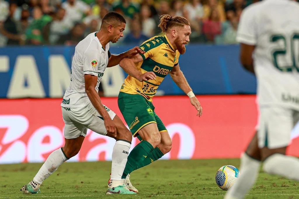 Cuiabá vence o Goiás no tempo normal, mas é eliminado nos pênaltis na Copa do Brasil