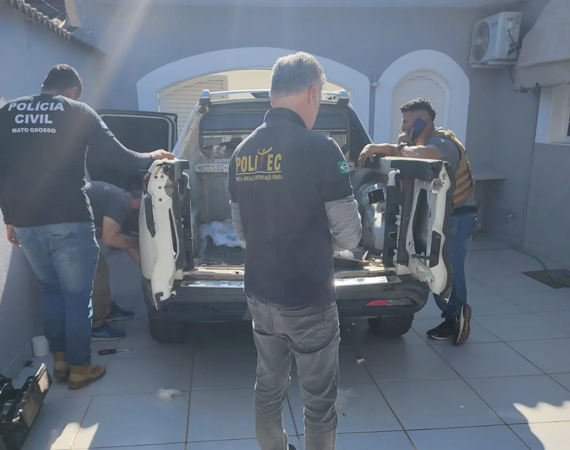 Polícia encontra cocaína avaliada em R$ 10 milhões escondida em Fiat Toro