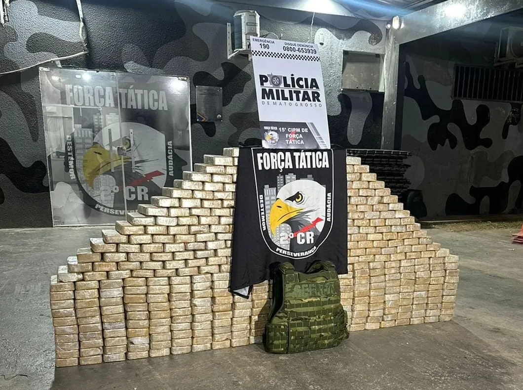 Polícia apreende cocaína avaliada em R$ 10 milhões escondida em caminhão na BR-070