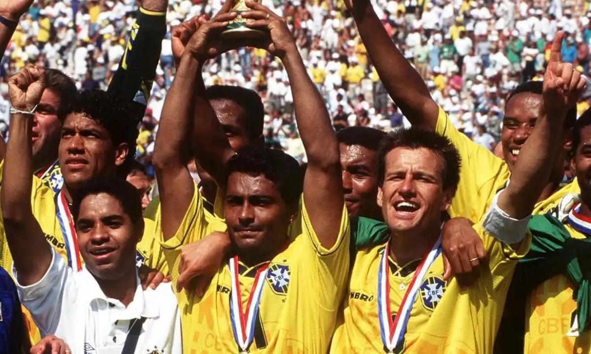 Há 30 anos seleção brasileira venceu Itália e pôs fim a longo jejum ao faturar o tetra