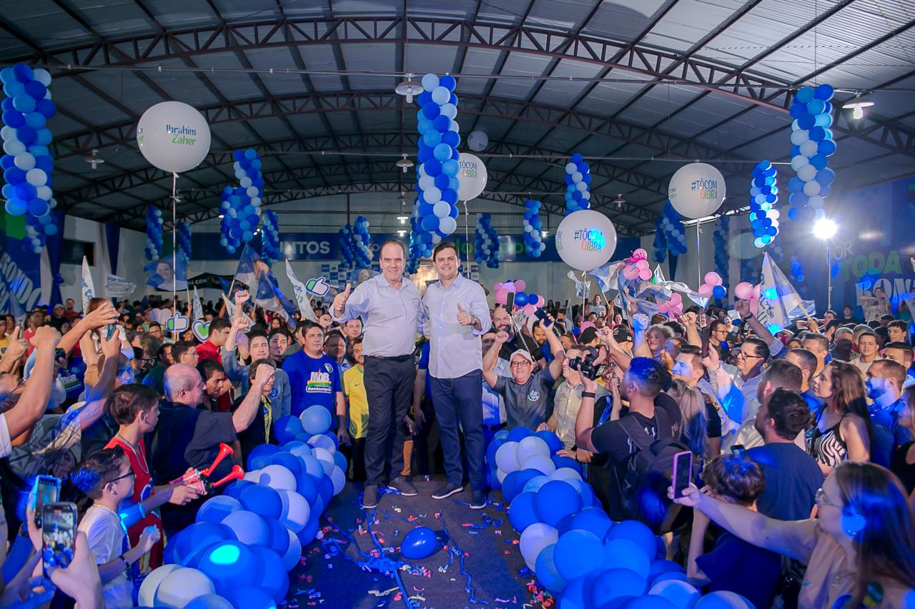 Thiago Silva e Luizão mostram força e milhares de pessoas prestigiam maior convenção de Rondonópolis