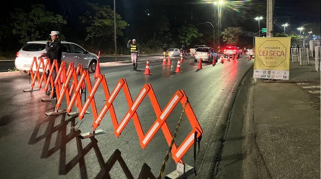 Operação aborda 116 veículos e prende três motoristas por embriaguez em Cuiabá