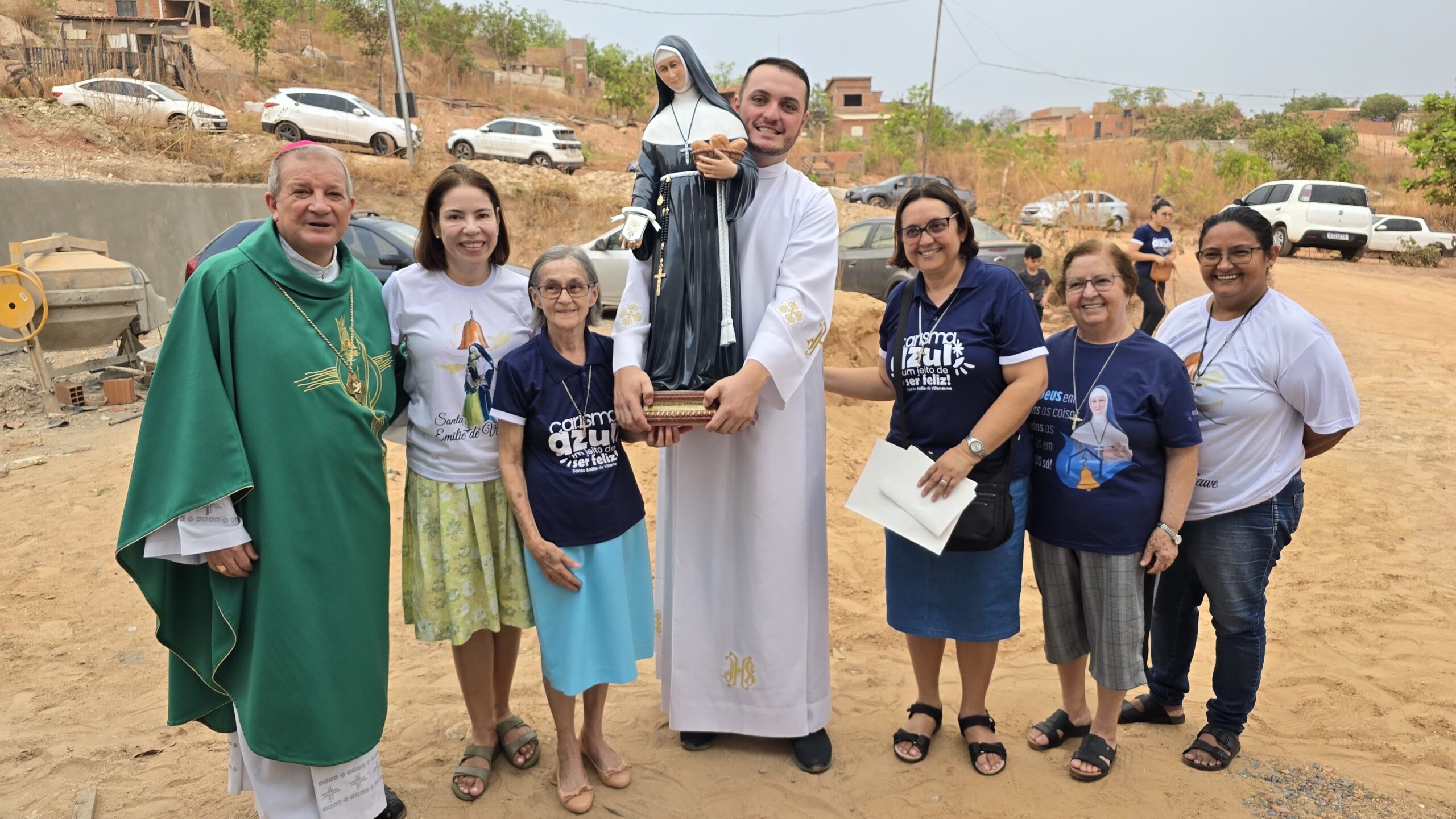 Ações voluntárias atendem comunidade e celebram entronização em nova igreja