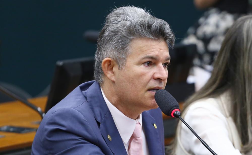 CCJ aprova audiência pública sobre voto auditável proposta por Medeiros