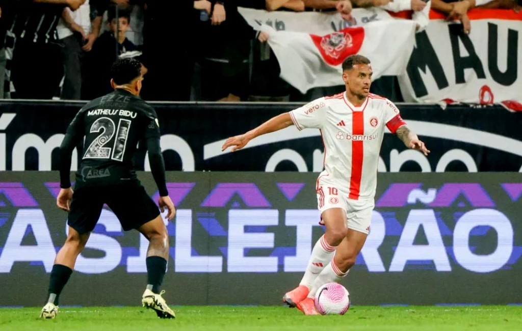 Corinthians tropeça em casa e permanece na zona de rebaixamento