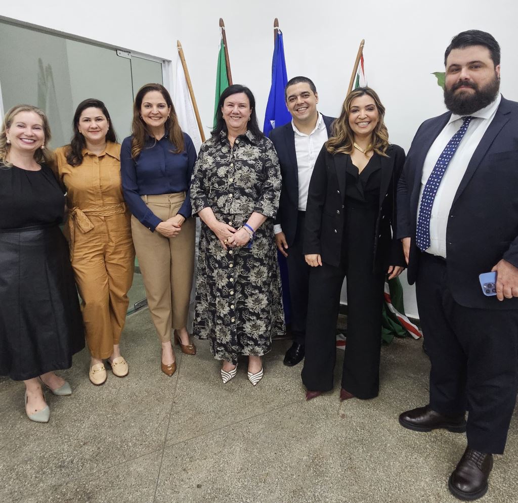 Em diálogo com estudantes de Direito, Gisela Cardoso participa da abertura da Semana Jurídica da Unemat Campus Barra do Bugres