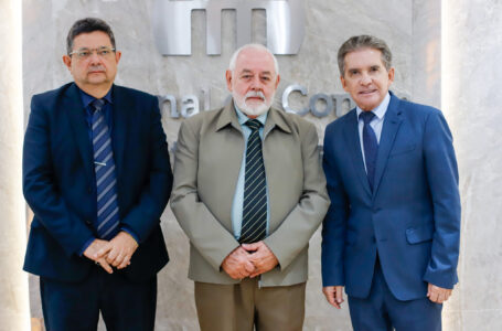 Sérgio Ricardo recebe presidente eleito do TJMT e reforça parceria institucional pelo fim das desigualdades