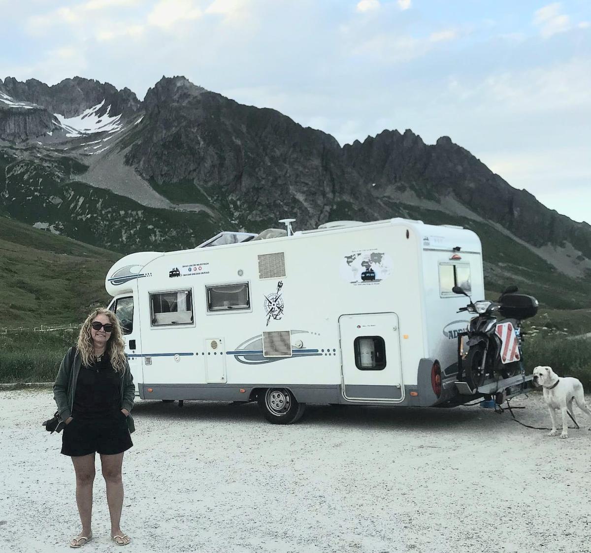 Cuiabana constrói memórias viajando pela Europa em motorhome