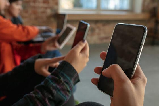 Projeto do Governo de MT que proíbe uso de celular em sala de aula é aprovado na AL