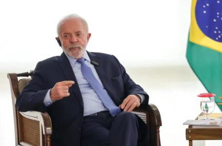 Lula a ministros: dado concreto é que Brasil vive momento excepcional de crescimento econômico