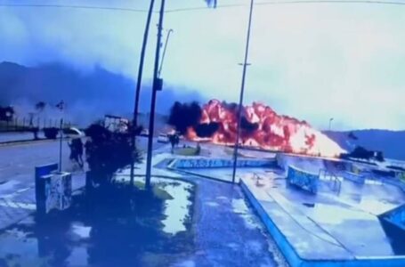 Veja momento da queda e explosão da aeronave no litoral de São Paulo