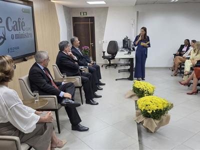 Foto da Notícia: OAB-MT participa de debate sobre conciliação com vice-presidente do TST