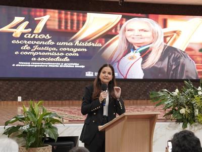 Foto da Notícia: Gisela Cardoso participa de homenagem à desembargadora Maria Erotides Kneip