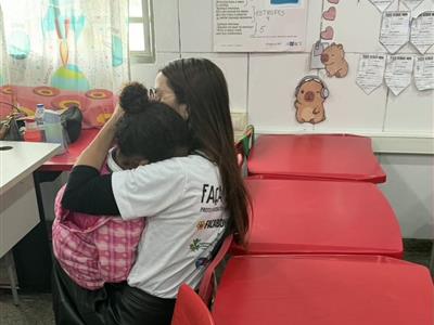 Foto da Notícia: OAB-MT vai a escolas e reforça campanha Maio Laranja contra a violência sexual infanto-juvenil